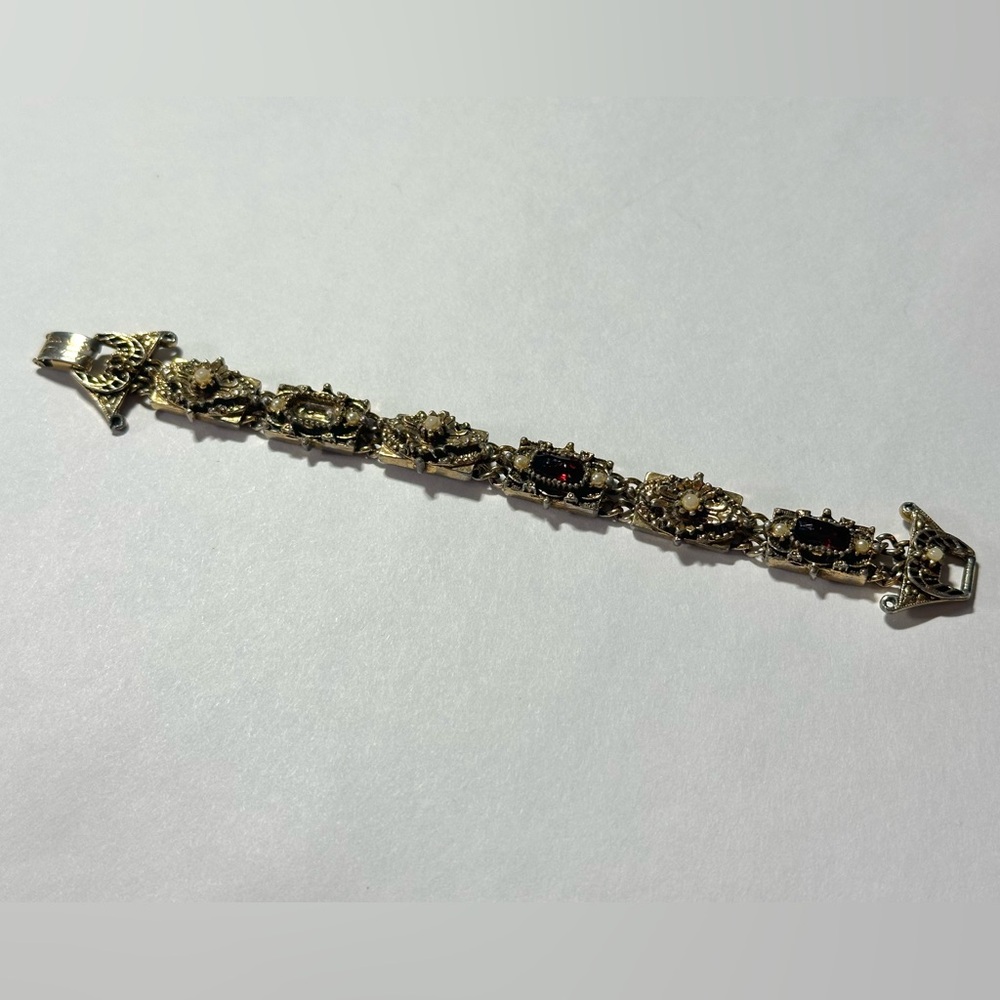 Vintage Victorian Style Dark Academia Medieval Gothic Bracelet (Missing Stone)